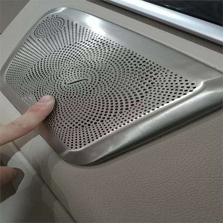 Mercedes-Benz V-class sound cover 1