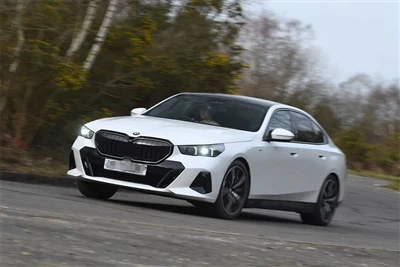 BMW 5 Series Nwayo ak kè