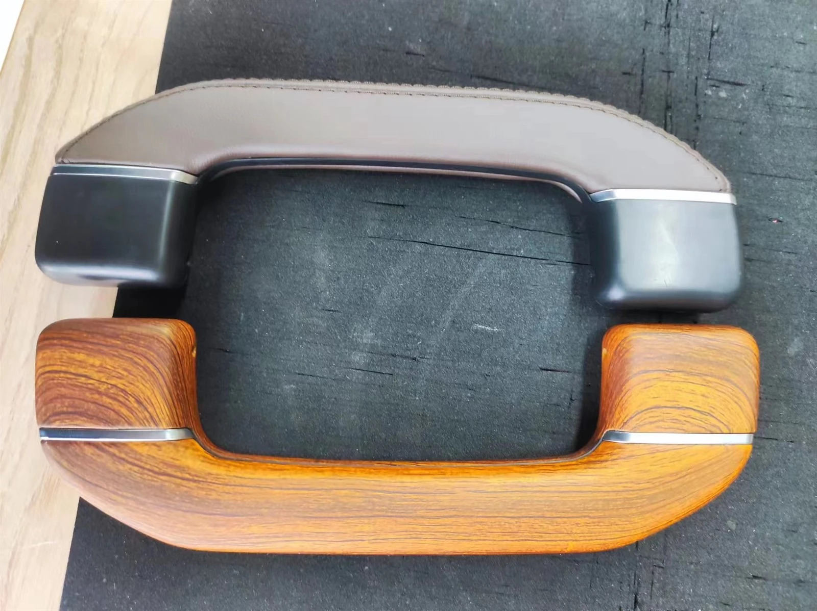 Auto handle